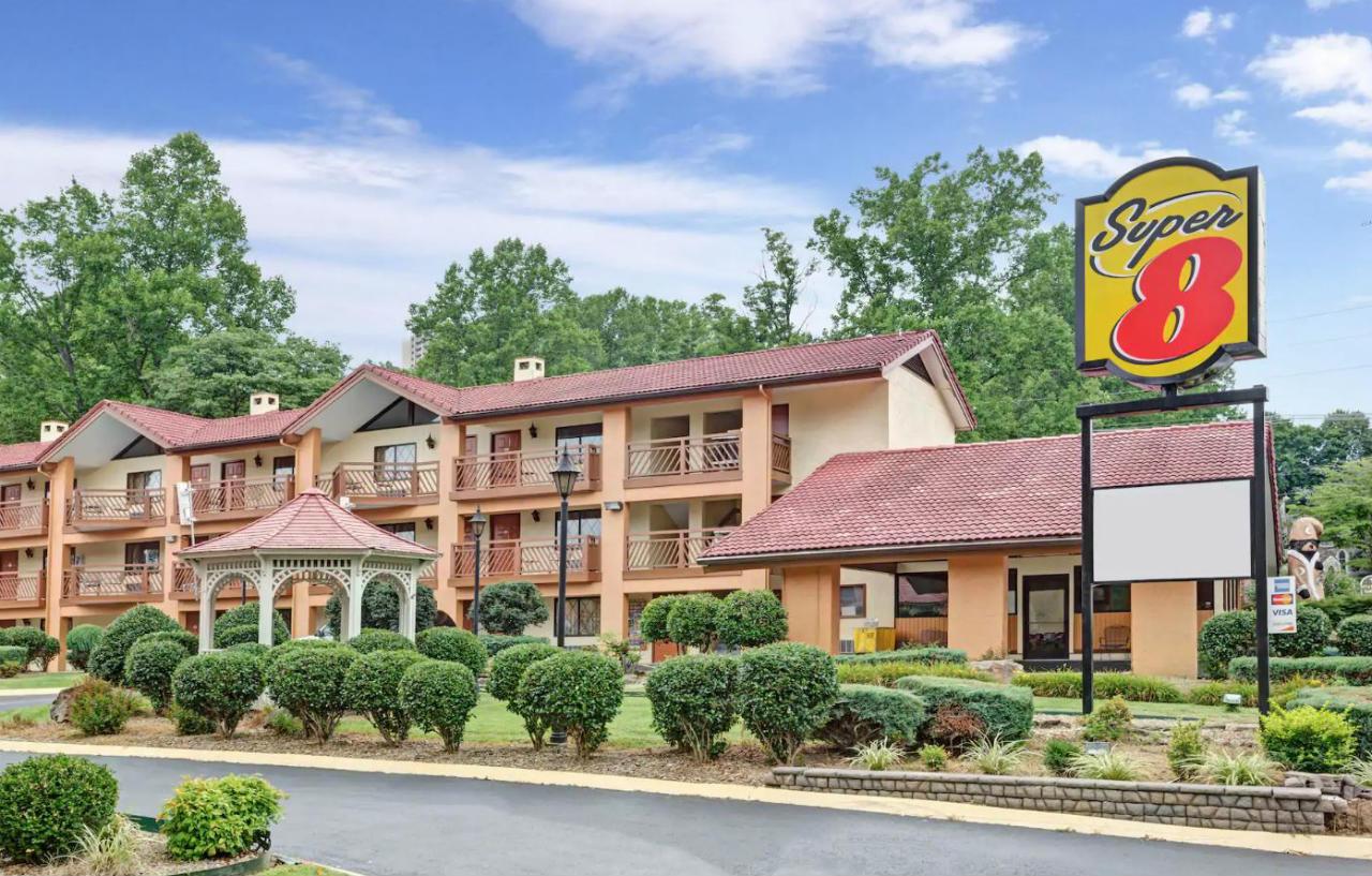 Super 8 By Wyndham Downtown Gatlinburg At Convention Center Hotel Buitenkant foto